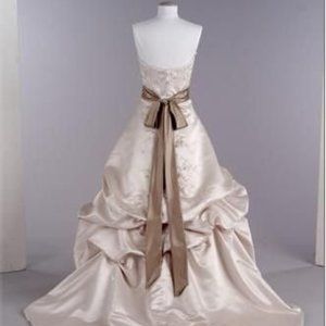 NWT Oleg Cassini stunning strapless Wedding Dress petite sz 14